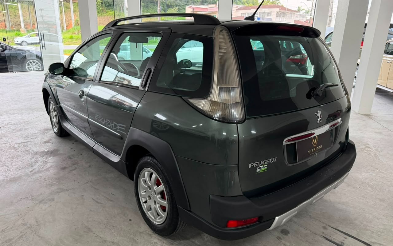 imagem-https://www.socarrao.com.br/sc-vehicle-images-prod/3106688/1786234170570-OTY3M2RhNGEtOTIzNi00NTcxLWJlMjktOTVjZDFhZTM4ZGE5LmpwZw.jpg
