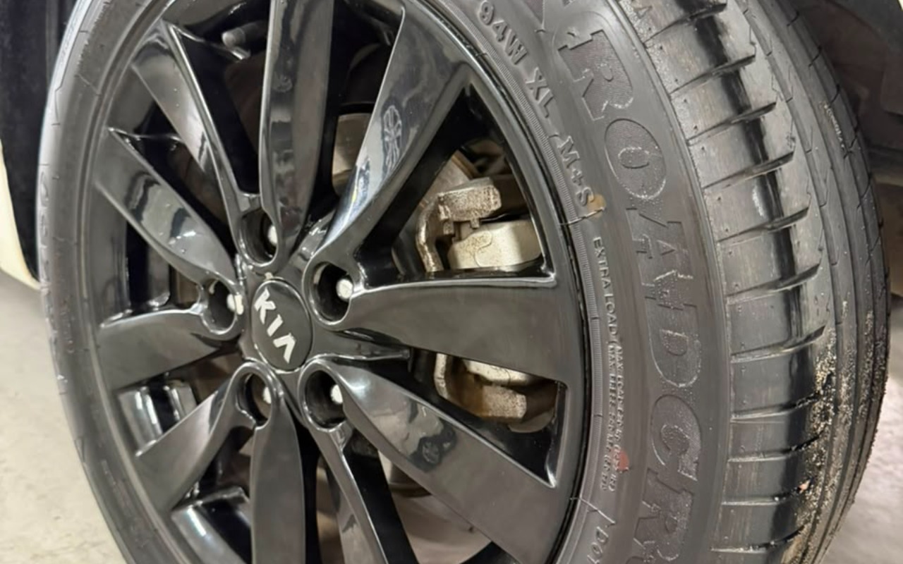 imagem-https://www.socarrao.com.br/sc-vehicle-images-prod/3106693/1786234337191-YWQyYWQ5NjgtNDMxYS00MGZlLWFmYTgtMTQxZjAyMGMwMmVmLmpwZw.jpg