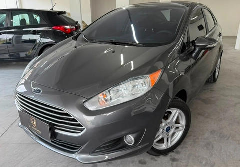 Ford Fiesta 2017 Cinza — foto 1 de 3