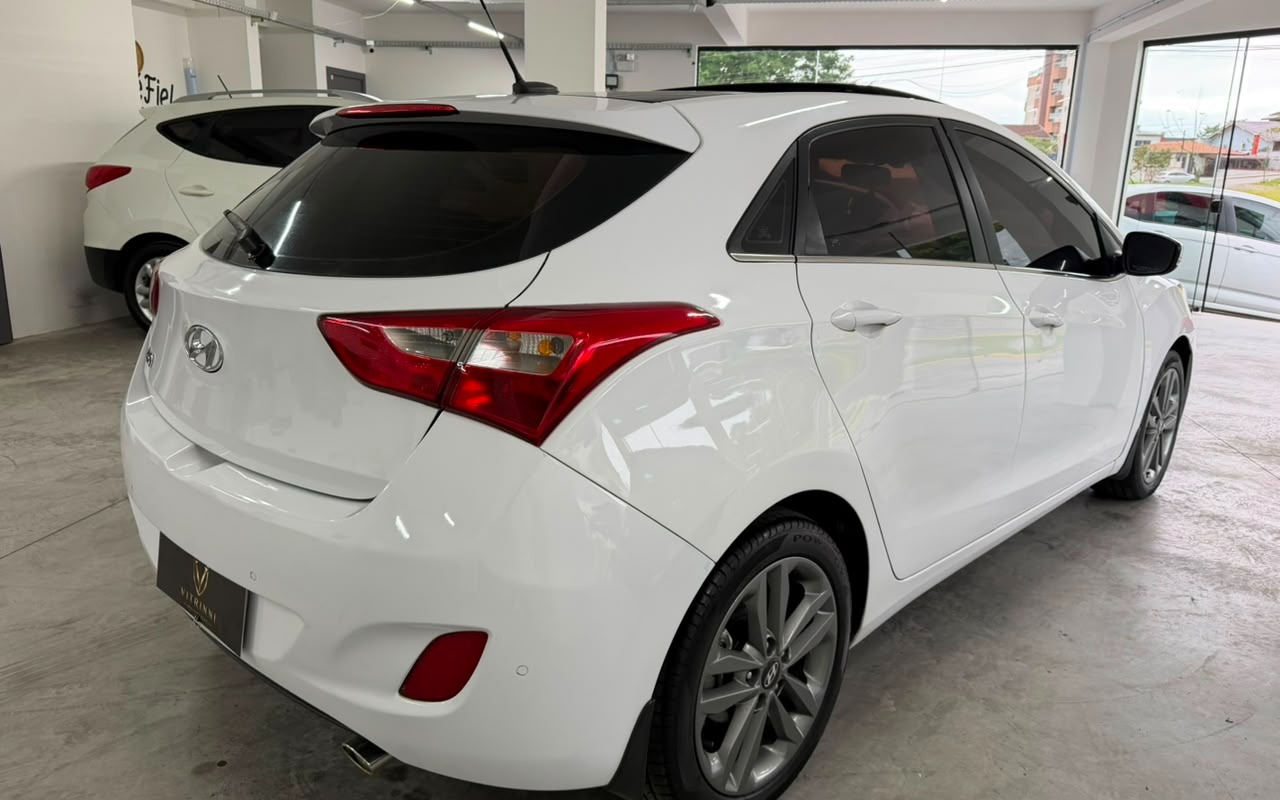 imagem-https://www.socarrao.com.br/sc-vehicle-images-prod/3106727/1786235328697-ODlkZWY5NjktNmRlOS00NTJmLThkOTctOTA2ZDNhNTYzZWFjLmpwZw.jpg