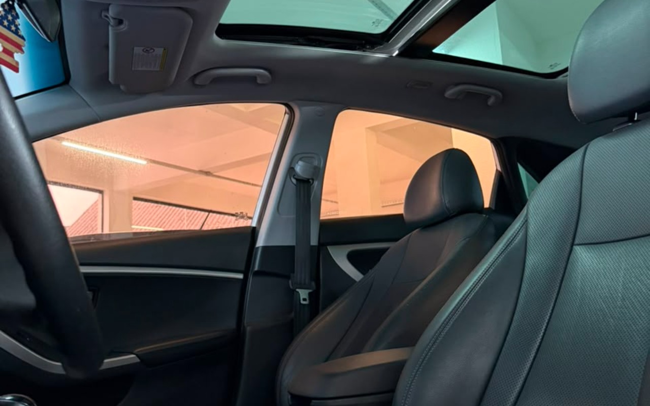 imagem-https://www.socarrao.com.br/sc-vehicle-images-prod/3106727/1786235328824-MzFlYjBlN2ItODg1Ny00Mjk4LTg3YzYtYmE4YmQyMWQ3NDE0LmpwZw.jpg