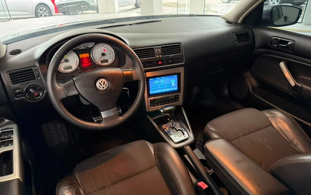 imagem-https://www.socarrao.com.br/sc-vehicle-images-prod/3106820/1786240405380-NTk0Y2Q1YjItMjkxMy00ZGNjLThjZjItY2NjZWQ4ODU5MTEzLmpwZw.jpg
