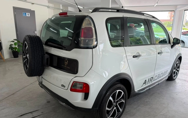 imagem-https://www.socarrao.com.br/sc-vehicle-images-prod/3106825/1786240666202-ZDk1ZmNhYzUtOTY4ZC00MWIxLThiOTQtZjg4NTJiN2Q1OWFlLmpwZw.jpg
