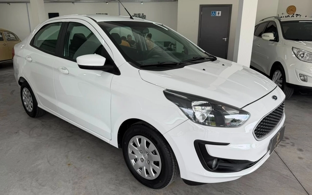 imagem-https://www.socarrao.com.br/sc-vehicle-images-prod/3106834/1786241014906-YWRlNjMxY2UtYTA3My00YzZmLTg1MjktZWFmMzU4ZDVjMDFmLmpwZw.jpg