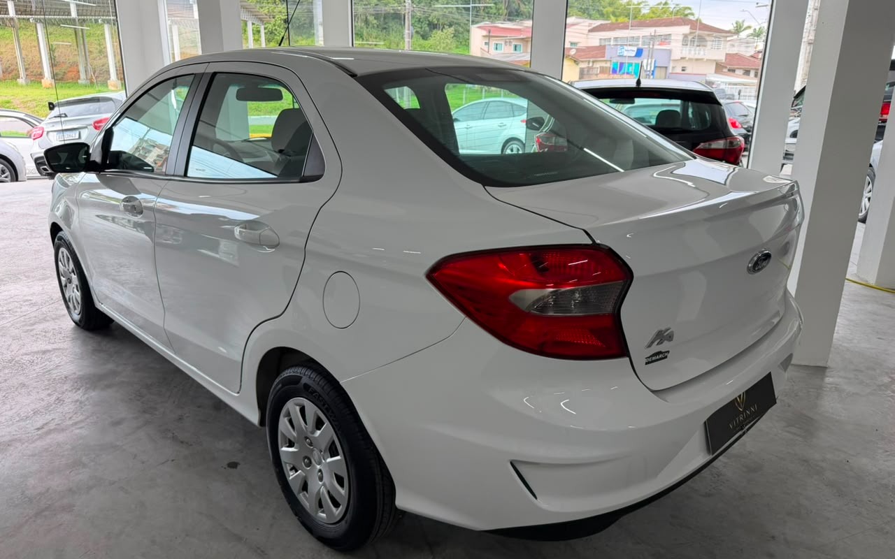 imagem-https://www.socarrao.com.br/sc-vehicle-images-prod/3106834/1786241015060-NjNmYjZjZjYtODg0Yy00OWE4LTlmNTEtNTNjNzU0OWY5NThhLmpwZw.jpg