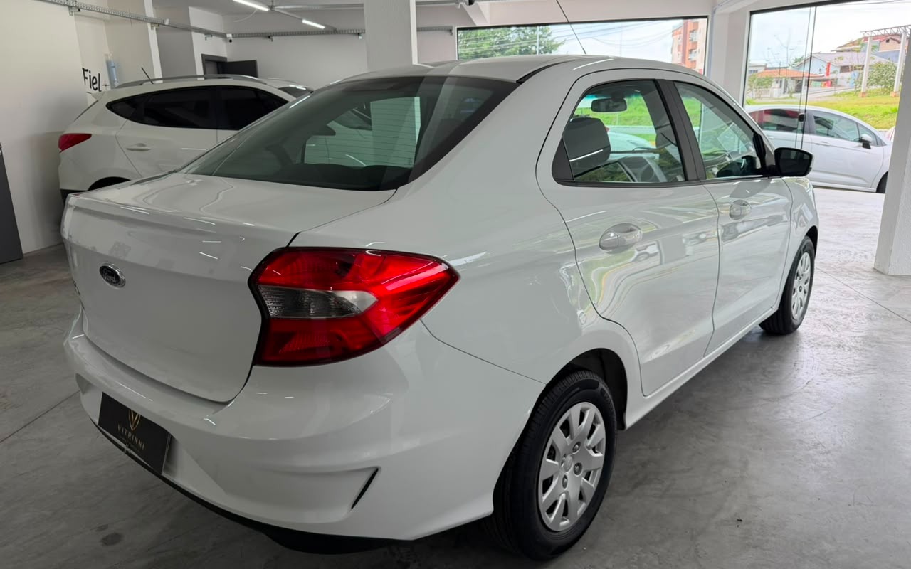 imagem-https://www.socarrao.com.br/sc-vehicle-images-prod/3106834/1786241015147-MDY1YmE0NjAtNzVmOS00MmJmLTkyNmQtNDY1OTQ3NjJlZWFlLmpwZw.jpg