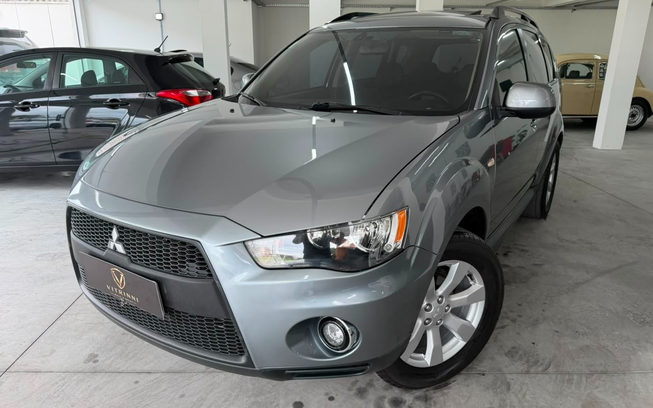 Mitsubishi OUTLANDER 2.0 16V 160cv Aut. 2013 Cinza — foto 1 de 3