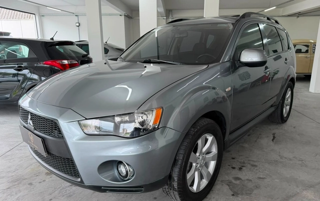 imagem-https://www.socarrao.com.br/sc-vehicle-images-prod/3106839/1786241254579-Yjc4ODRjMDMtZjY0MS00ZDkyLTg2MDItYzhmMTk5YWE1Y2FkLmpwZw.jpg