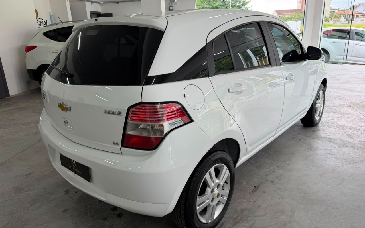 imagem-https://www.socarrao.com.br/sc-vehicle-images-prod/3106845/1786241477615-MzUwMTQ3NDQtNTg1NC00MGM3LTkzODUtYWZiYzkyZGU2OTliLmpwZw.jpg