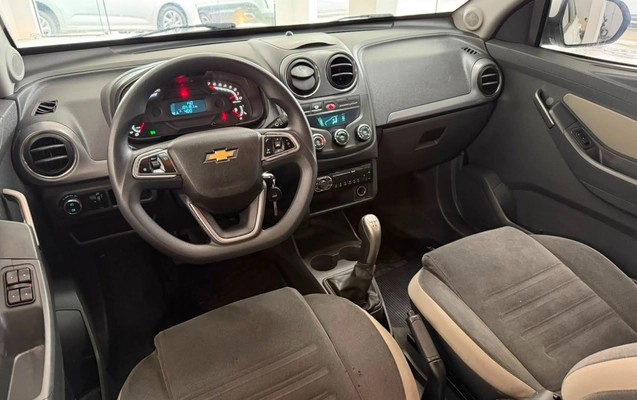 imagem-https://www.socarrao.com.br/sc-vehicle-images-prod/3106845/1786241477720-NDQ1NGQwNWUtZTk4OS00NWFiLTg2MzgtNjcxZDVlZWU3MzhkLmpwZw.jpg