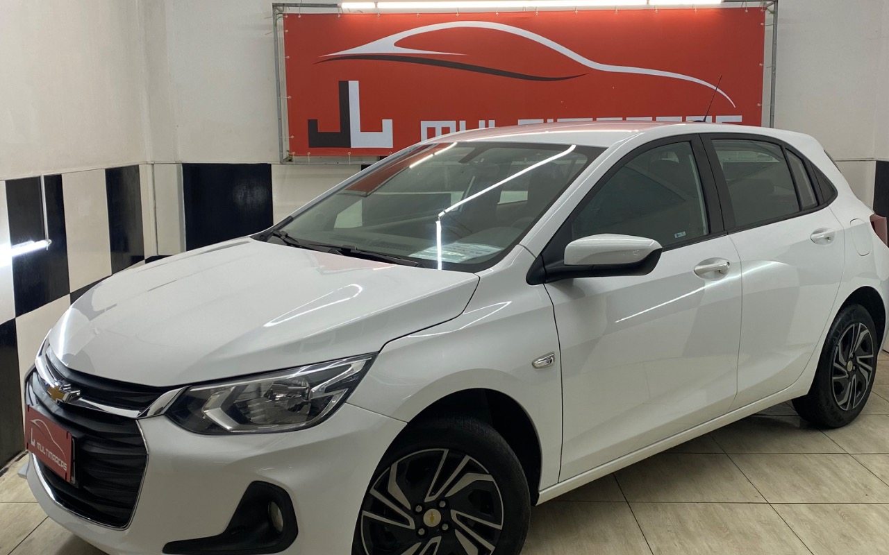Chevrolet Onix 2024 Branco — foto 1 de 3