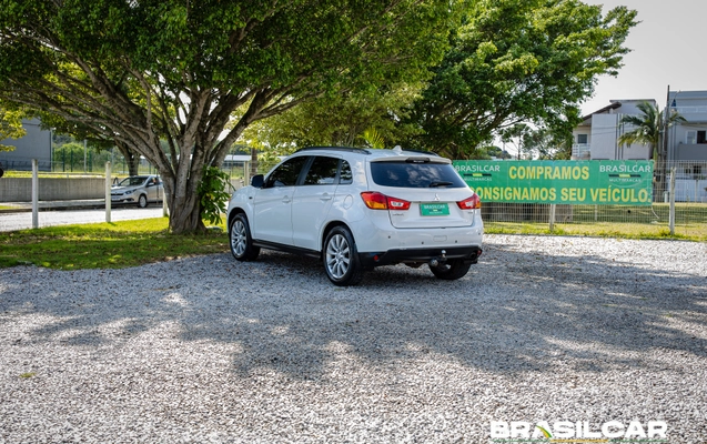 imagem-https://www.socarrao.com.br/sc-vehicle-images-prod/3114592/1786282179322-003_be0c0f1d70ff31ad7111c6263e6f8507.jpg
