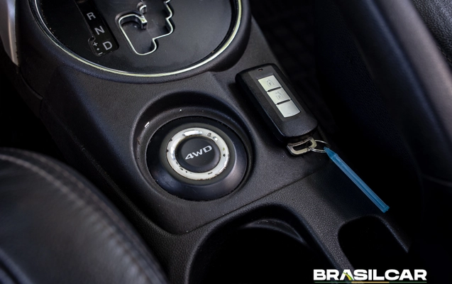 imagem-https://www.socarrao.com.br/sc-vehicle-images-prod/3114592/1786282179328-003_682361960aef742fced5e25054c90e36.jpg