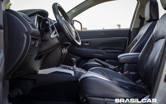 imagem-https://www.socarrao.com.br/sc-vehicle-images-prod/3114592/1786282179338-003_7e0d58cb0381751caa69ab59cda4a382.jpg