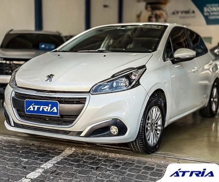 Peugeot 208 2018 Branco — foto 1 de 3