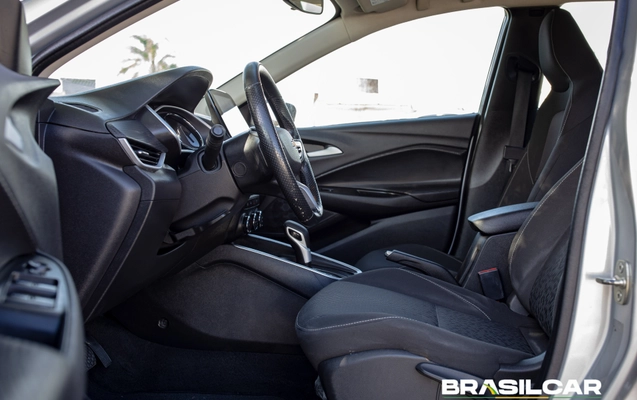 imagem-https://www.socarrao.com.br/sc-vehicle-images-prod/3114706/1786307985170-003_687afdb2e3da133a9366620c7f996389.jpg