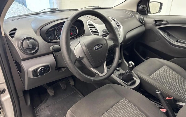 imagem-https://www.socarrao.com.br/sc-vehicle-images-prod/3114725/1786324286866-8223568_15_B_4a0b512ab4.jpeg