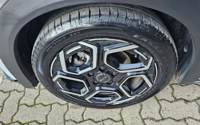 imagem-https://www.socarrao.com.br/sc-vehicle-images-prod/3122838/1786379400372-BCrBI06ZDJxHYEdG6wSZfhV5JyWK8EjJ.jpg