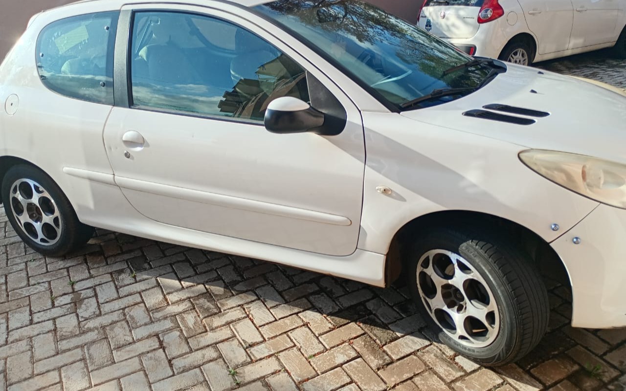 imagem-https://www.socarrao.com.br/sc-vehicle-images-prod/3123296/1786365260356-SU1HLTIwMjUwODMwLVdBMDAxNCgxKS5qcGc.jpg