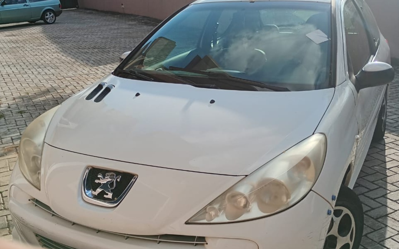imagem-https://www.socarrao.com.br/sc-vehicle-images-prod/3123296/1786365260633-SU1HLTIwMjUwODMwLVdBMDAxMygxKS5qcGc.jpg