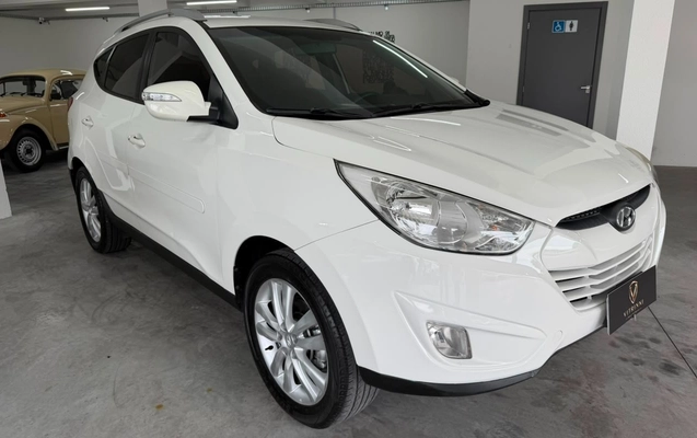 imagem-https://www.socarrao.com.br/sc-vehicle-images-prod/3123398/1786365358840-YzYxZjk4MjktNDA0ZC00MzUyLWI1MDktYzNmNmUzMDQ5NTVjLmpwZw.jpg