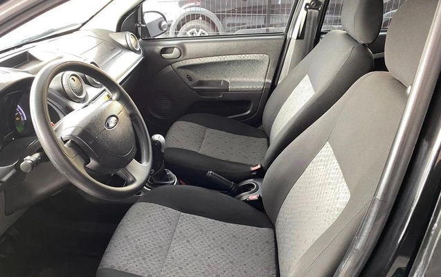 imagem-https://www.socarrao.com.br/sc-vehicle-images-prod/3123467/1789479913488-8197902_16_B_9fa5bce527.jpeg