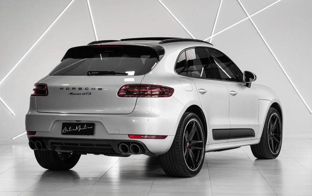 imagem-https://www.socarrao.com.br/sc-vehicle-images-prod/3123673/1789751022755-512cdba7-7859-4ceb-be35-5dd8a431ec52.jpg