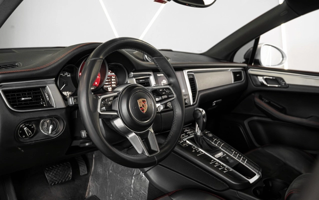 imagem-https://www.socarrao.com.br/sc-vehicle-images-prod/3123673/1789751022762-84c4efea-10ea-4797-947f-9f093a936a57.jpg