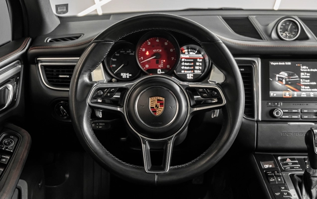 imagem-https://www.socarrao.com.br/sc-vehicle-images-prod/3123673/1789751022766-27b630ca-815c-4d65-aabd-5552bb018cb9.jpg