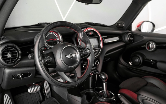 imagem-https://www.socarrao.com.br/sc-vehicle-images-prod/3123675/1786366339050-119dd2e7-377a-4d4e-b977-02115612d8ea.jpg