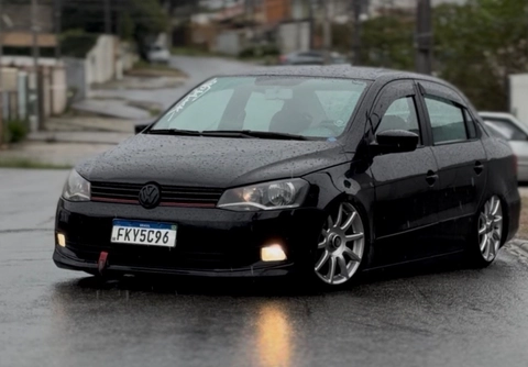 Volkswagen Voyage 2014 Preto — foto 1 de 3
