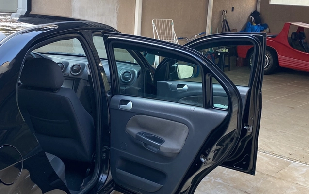 imagem-https://www.socarrao.com.br/sc-vehicle-images-prod/3123725/1786388343150-NjU3NjJGMEEtNkVFRC00NDU0LTgxRjgtRDczRTE1QzE5RUU4LmpwZWc.jpeg