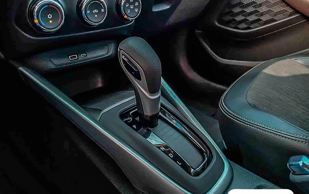imagem-https://www.socarrao.com.br/sc-vehicle-images-prod/3123835/1786731861944-6bebcd13-ad51-45c6-89cb-5141fbf65b54.jpg