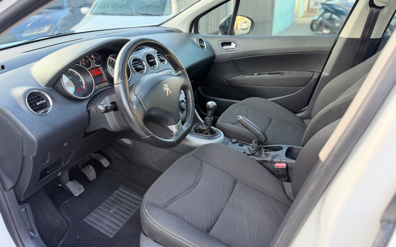 imagem-https://www.socarrao.com.br/sc-vehicle-images-prod/3124084/1787864051428-SU1HXzExNzAuanBlZw.jpeg