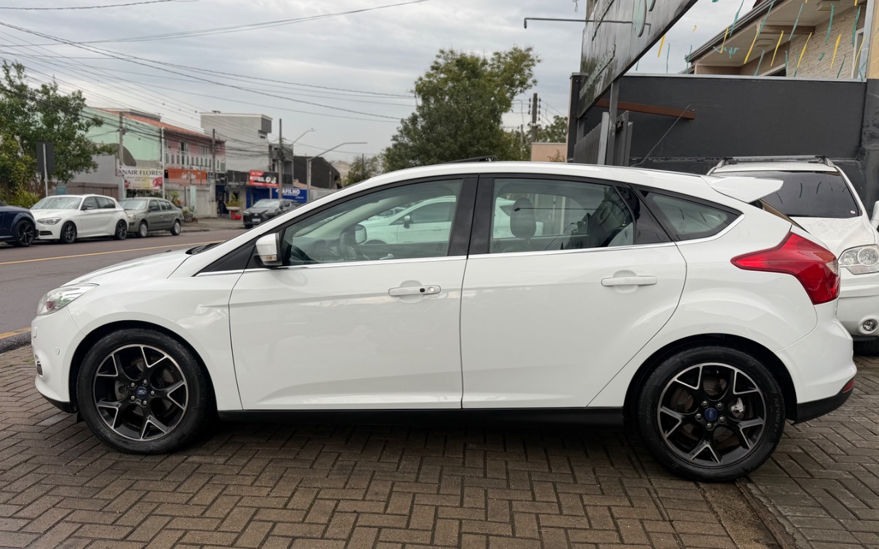 imagem-https://www.socarrao.com.br/sc-vehicle-images-prod/3124117/1788548077309-SU1HXzE0MTYuanBlZw.jpeg