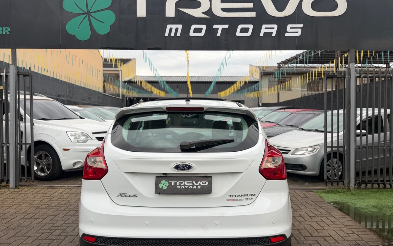 imagem-https://www.socarrao.com.br/sc-vehicle-images-prod/3124117/1788548077798-SU1HXzE0MjguanBlZw.jpeg