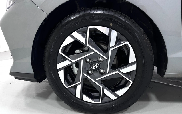imagem-https://www.socarrao.com.br/sc-vehicle-images-prod/3124427/1786369556719-4920e56c-8bd5-4f96-916b-3ad3c7c155e1.jpg