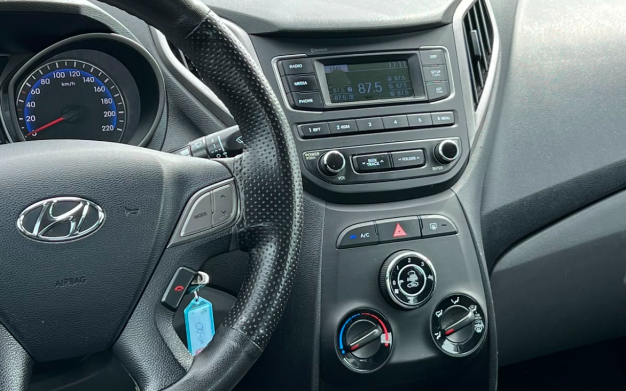 imagem-https://www.socarrao.com.br/sc-vehicle-images-prod/3124447/1786369573942-V2hhdHNBcHAgSW1hZ2UgMjAyNi0wOC0wNyBhdCAwOC41Mi4yNSAoMikuanBlZw.jpeg