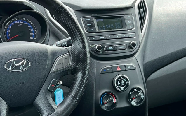 imagem-https://www.socarrao.com.br/sc-vehicle-images-prod/3124447/1786369573942-V2hhdHNBcHAgSW1hZ2UgMjAyNi0wOC0wNyBhdCAwOC41Mi4yNSAoMikuanBlZw.jpeg