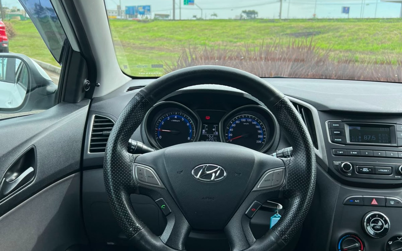 imagem-https://www.socarrao.com.br/sc-vehicle-images-prod/3124447/1786369574041-V2hhdHNBcHAgSW1hZ2UgMjAyNi0wOC0wNyBhdCAwOC41Mi4yNSAoMSkuanBlZw.jpeg