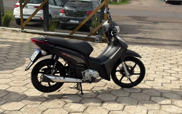 imagem-https://www.socarrao.com.br/sc-vehicle-images-prod/3124492/1786369721056-TJvJZv1fnKsE7wgtLhtBHucAsJ2Y9Xwa.jpg