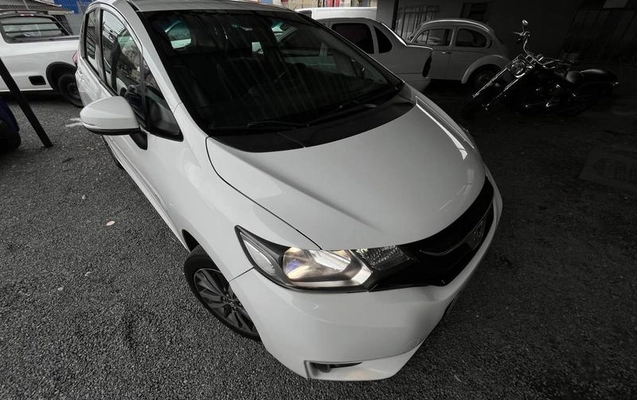 imagem-https://www.socarrao.com.br/sc-vehicle-images-prod/3124626/1786987570578-8363501_10_B_550e40a3c1.jpeg