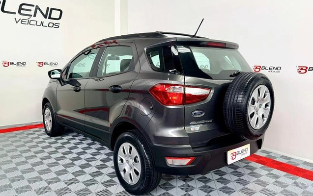 imagem-https://www.socarrao.com.br/sc-vehicle-images-prod/3125006/1789145805393-8335841_11_B_280636eed1.jpeg