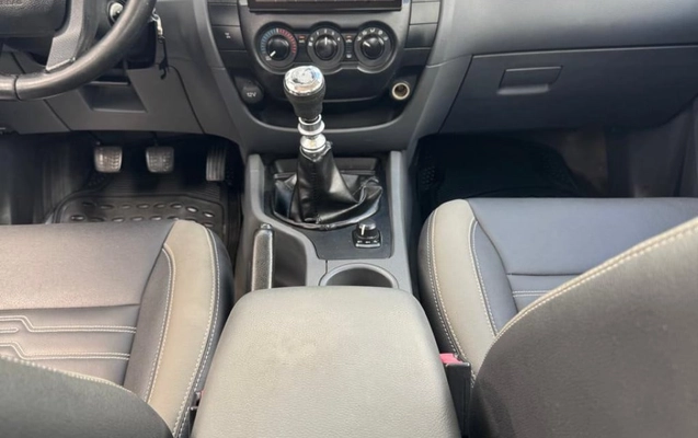 imagem-https://www.socarrao.com.br/sc-vehicle-images-prod/3125126/1786371533975-vehicle_image_1786371181_bff198cefa73e53b413595d87ad0cf84.jpeg