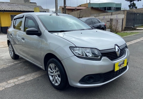 Renault Sandero 2017 Prata — foto 1 de 3