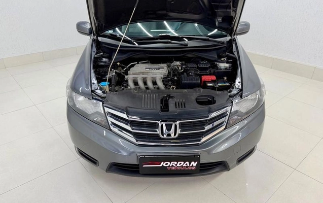 imagem-https://www.socarrao.com.br/sc-vehicle-images-prod/3125657/1787092667143-8171659_6_B_57497661a9.jpeg