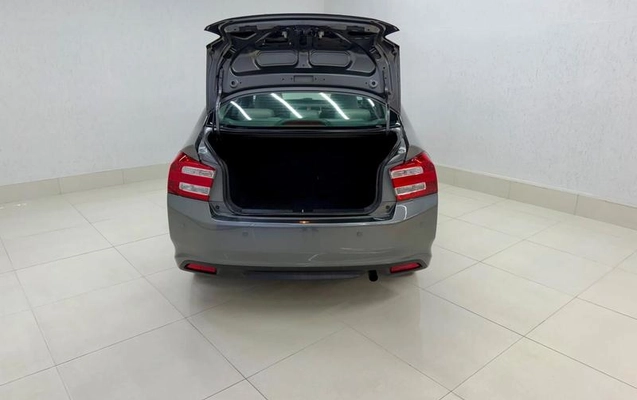 imagem-https://www.socarrao.com.br/sc-vehicle-images-prod/3125657/1787092667149-8171659_10_B_b024604493.jpeg