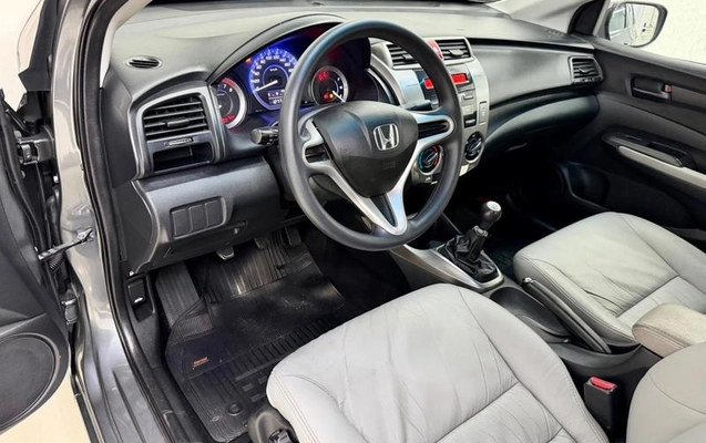 imagem-https://www.socarrao.com.br/sc-vehicle-images-prod/3125657/1787092667157-8171659_16_B_6c18ab0ea4.jpeg