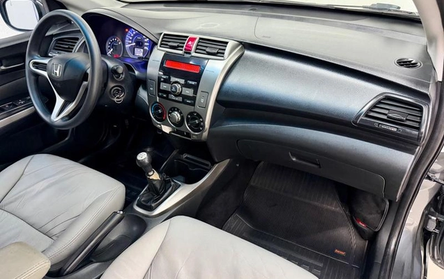 imagem-https://www.socarrao.com.br/sc-vehicle-images-prod/3125657/1787092667162-8171659_20_B_bfec919c47.jpeg