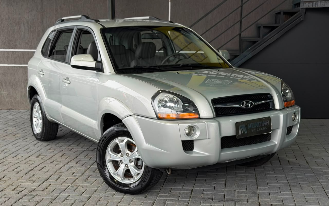 Hyundai Tucson 2.0 16V Flex Aut. na cor Prata em Curitiba / PR - 3126578